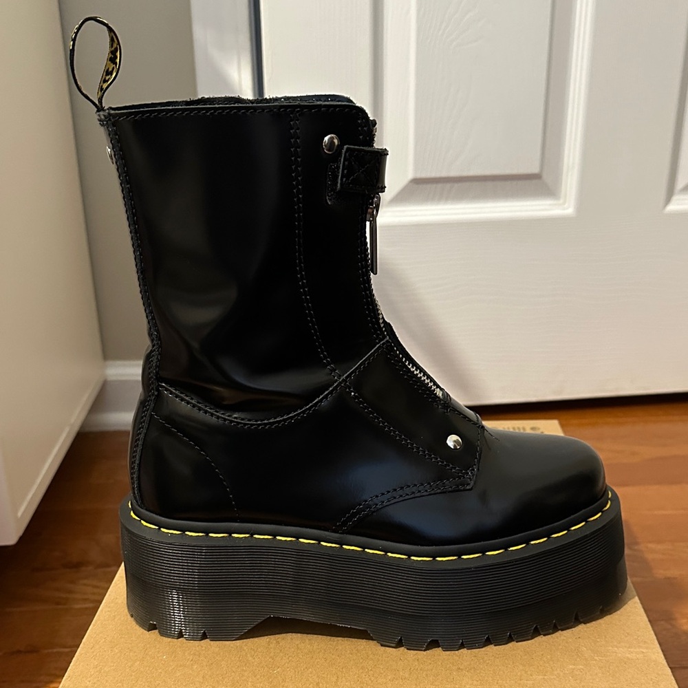 Dr. Martens Jetta Hi Max Leather Platform Boot Women’s US7/EU38 - Picture 7 of 9